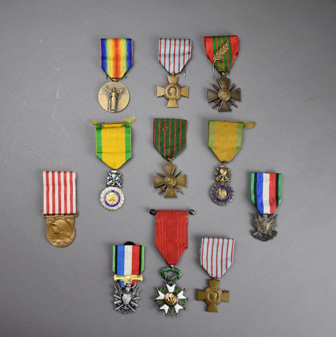 Médaille Militaire Des Vétérans De La Guerre 1914-1918 - Modèle Marine - Occasion Collection