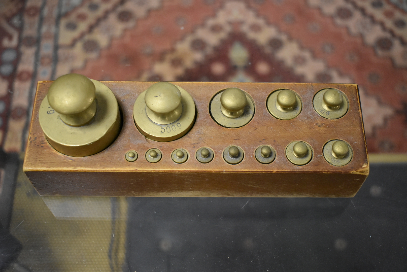 Ensemble de poids et mesures en