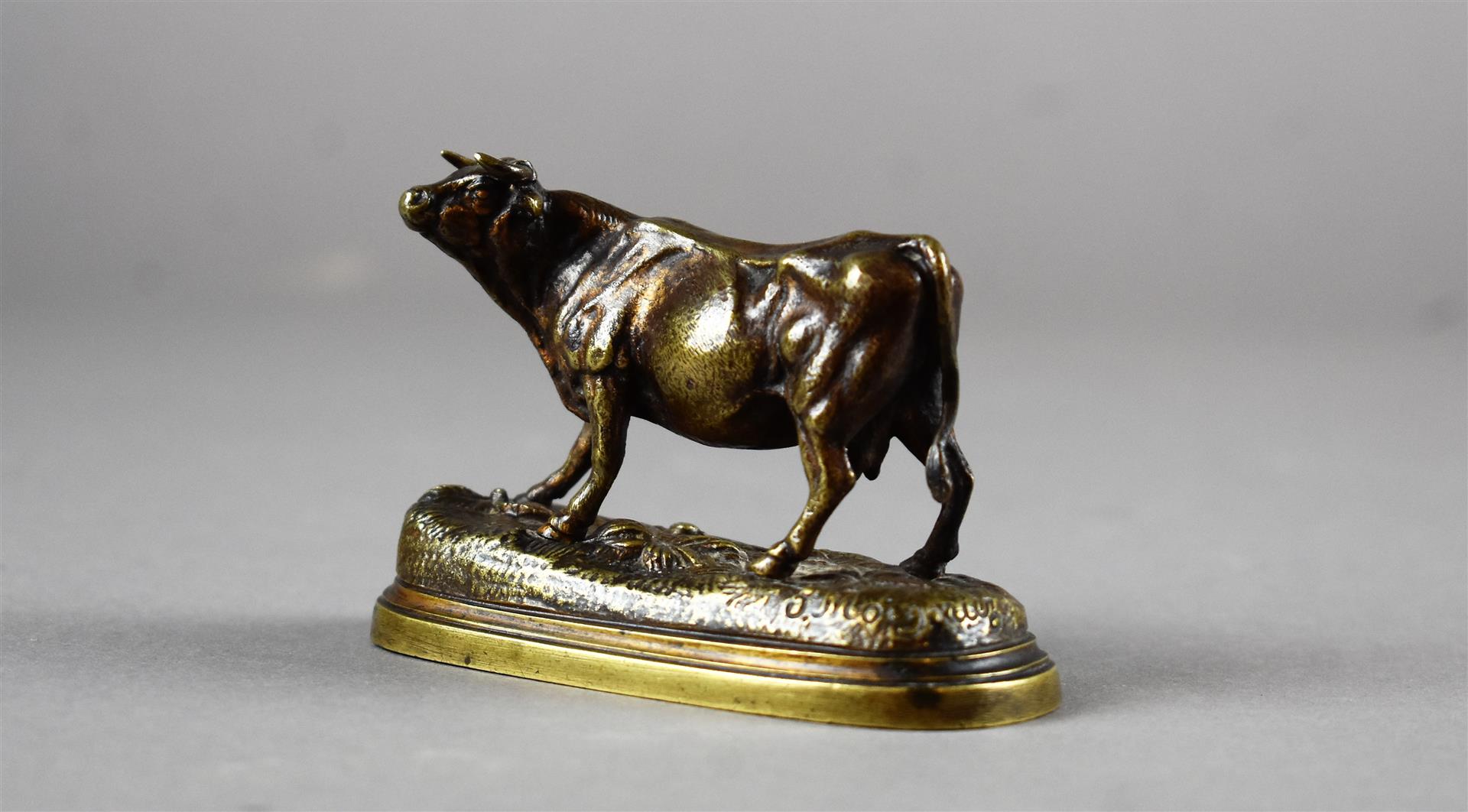 Grand traîneau vintage antique vache cheval cloches bronze
