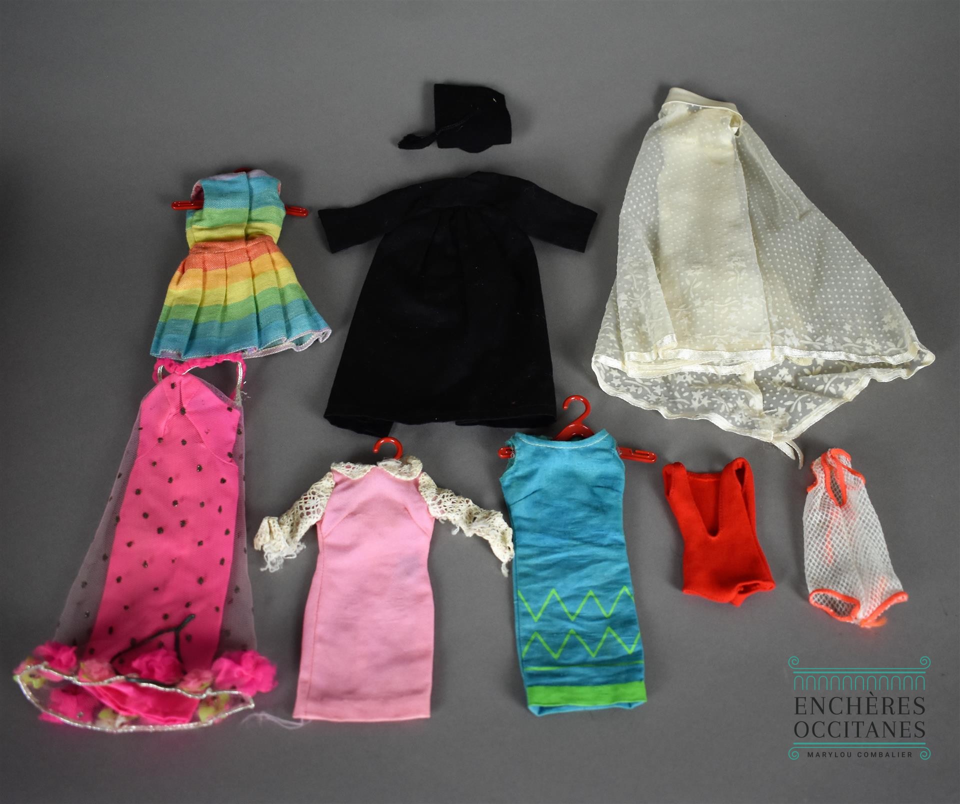 MATTEL. Poupée Barbie Midge 1958, avec sa mallette et trois perruques