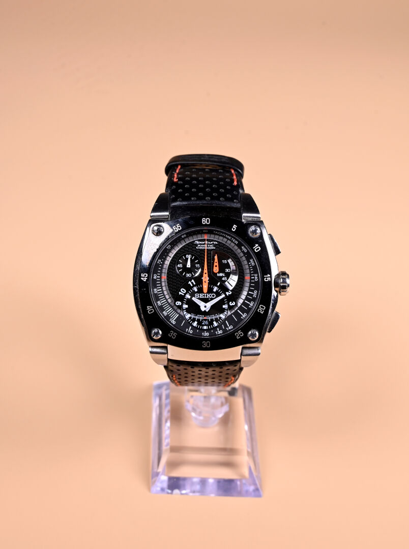 MONTRE LIP CADRAN DE DIAM. 25.70 mm EN METAL