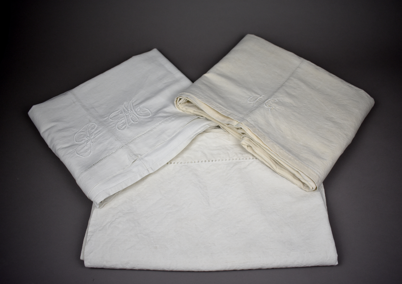 Drap De Bain Luxe Pratesi - Coton 400-600 GSM, 47”x55”, Brodé Trois Lignes - Fabriqué En Italie