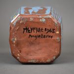 1395740679-4.jpg