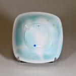 866260024-2.jpg