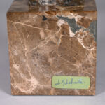 438179527-3.jpg