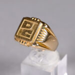 523767964-4.jpg