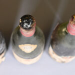 974561307-3.jpg