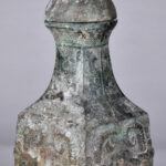 976437550-3.jpg