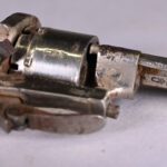 1063240235-2.jpg