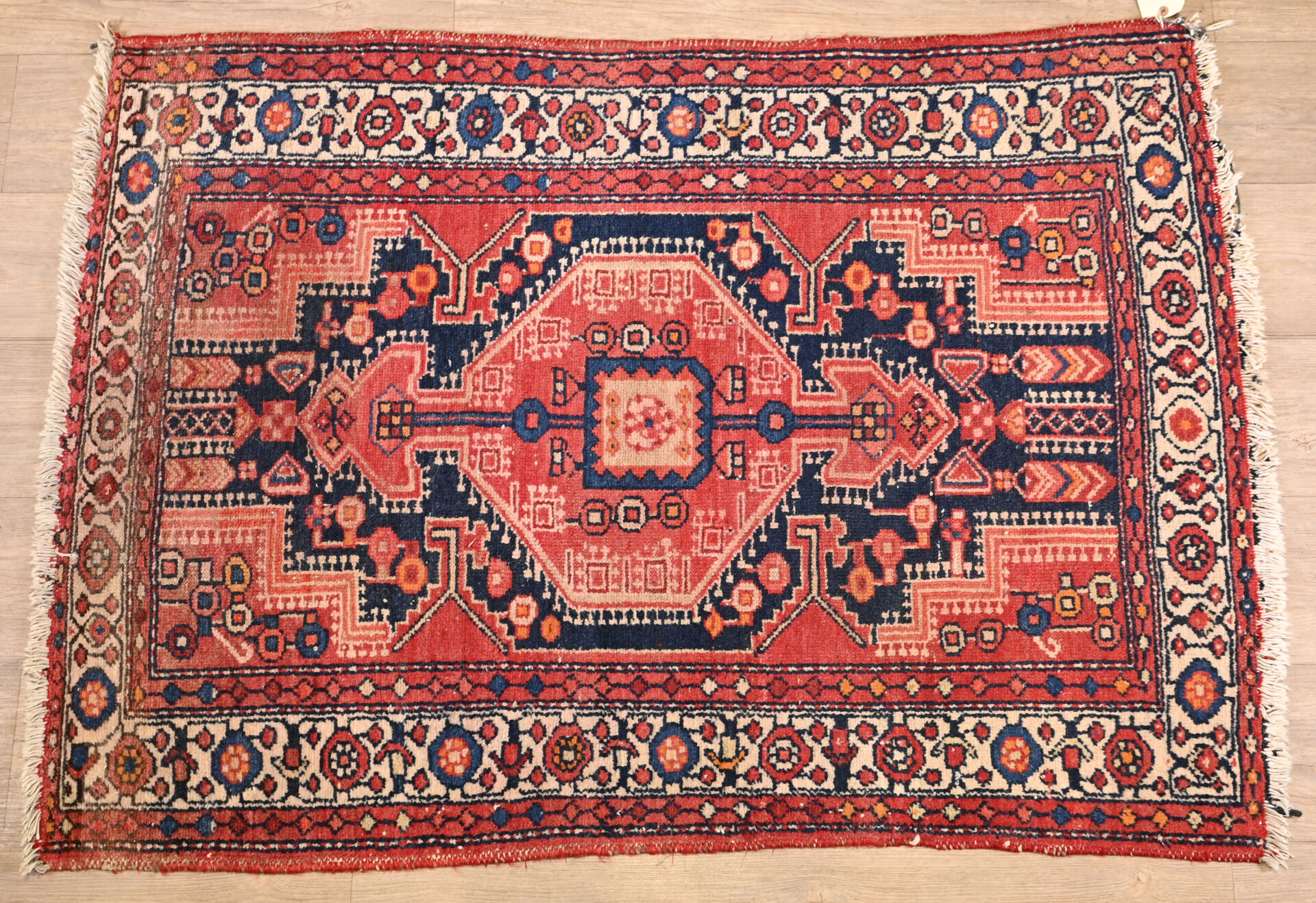 1187025210.jpg 1187025210.jpg