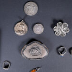 953503105-4.jpg