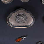 953503105-5.jpg