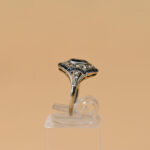 2127927690-4.jpg