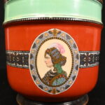 33153340-2.jpg