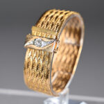 551480337-6.jpg