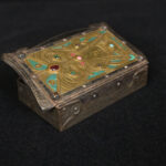 951050213-1.jpg